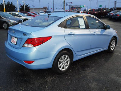 2012 Hyundai Accent  GLS