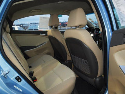 2012 Hyundai Accent  GLS