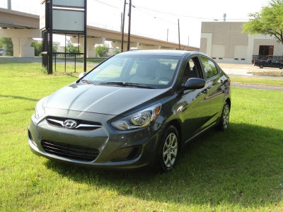 2013 Hyundai Accent  GLS