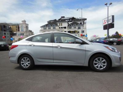 2012 Hyundai Accent  GLS