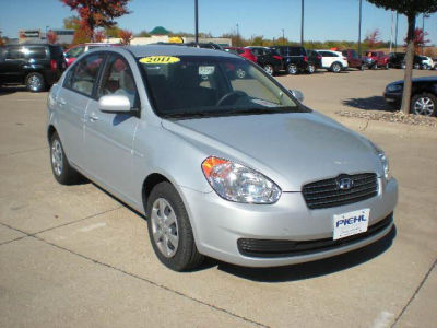 2011 Hyundai Accent  GLS