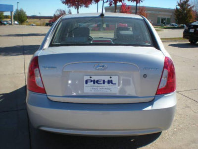 2011 Hyundai Accent GLS
