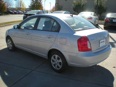 2011 Hyundai Accent GLS