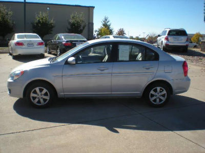 2011 Hyundai Accent GLS