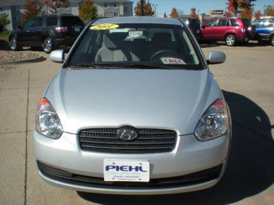 2011 Hyundai Accent GLS