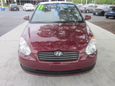 2011 Hyundai Accent  GLS