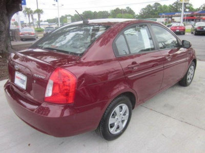 2011 Hyundai Accent  GLS