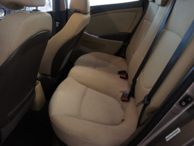 2012 Hyundai Accent  GLS