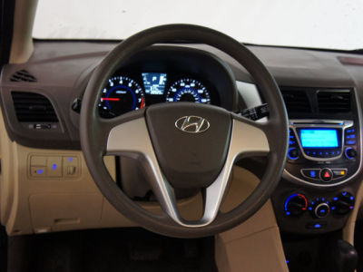 2012 Hyundai Accent  GLS