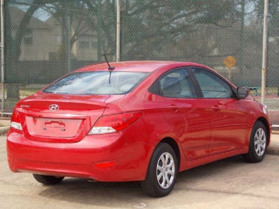 2012 Hyundai Accent  GLS