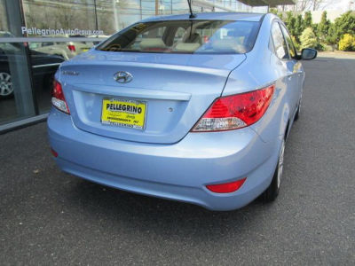 2012 Hyundai Accent  GLS