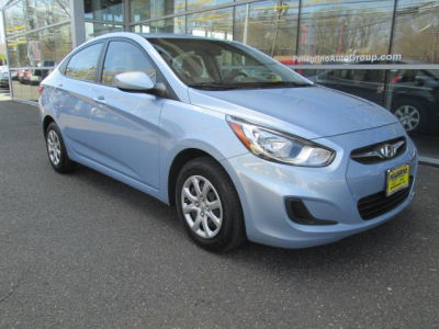 2012 Hyundai Accent  GLS