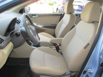 2012 Hyundai Accent  GLS