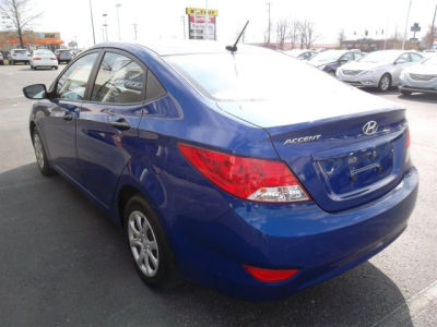 2012 Hyundai Accent GLS