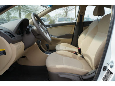2012 Hyundai Accent  GLS