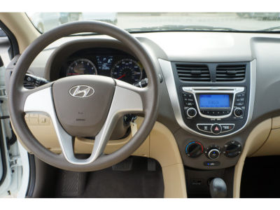 2012 Hyundai Accent  GLS