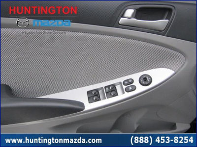 2013 Hyundai Accent  GLS