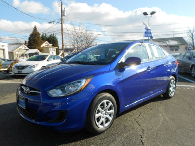2012 Hyundai Accent  GLS