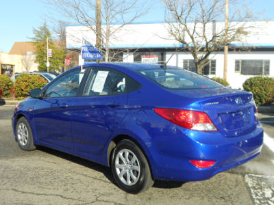 2012 Hyundai Accent  GLS
