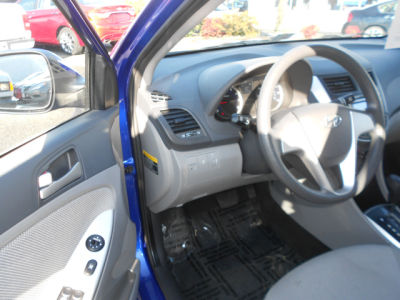 2012 Hyundai Accent  GLS