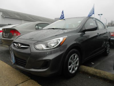 2012 Hyundai Accent  GLS