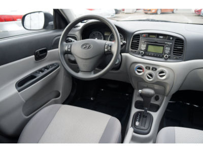 2010 Hyundai Accent GLS