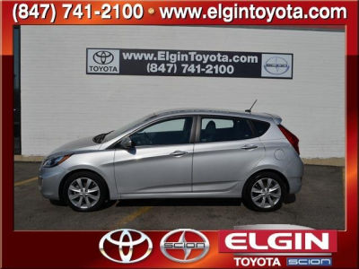 2012 Hyundai Accent  SE