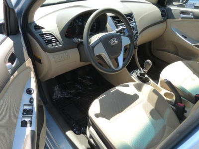 2012 Hyundai Accent  GLS