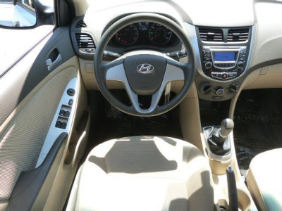 2012 Hyundai Accent  GLS