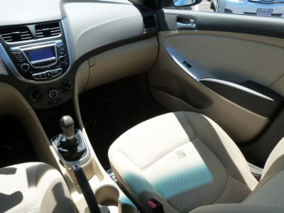 2012 Hyundai Accent  GLS