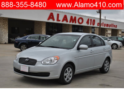 2011 Hyundai Accent  GLS