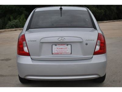2011 Hyundai Accent  GLS