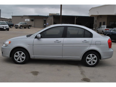 2011 Hyundai Accent  GLS