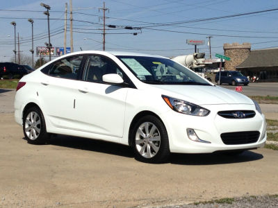 2012 Hyundai Accent  GLS
