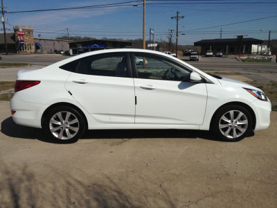 2012 Hyundai Accent  GLS