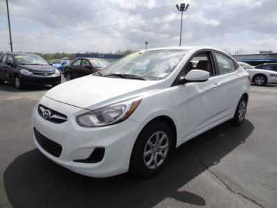 2012 Hyundai Accent  GLS