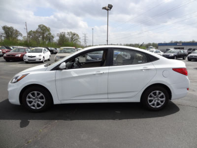 2012 Hyundai Accent GLS