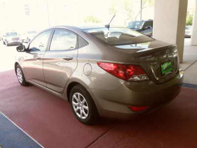2012 Hyundai Accent  GLS