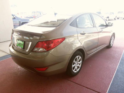 2012 Hyundai Accent  GLS