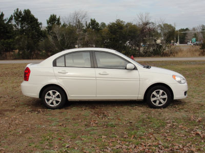 2011 Hyundai Accent  GLS
