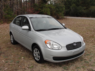 2011 Hyundai Accent  GLS