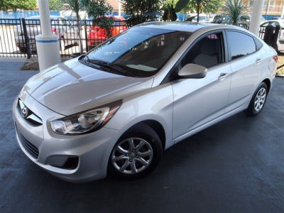 2012 Hyundai Accent  GLS