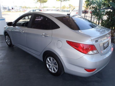 2012 Hyundai Accent GLS