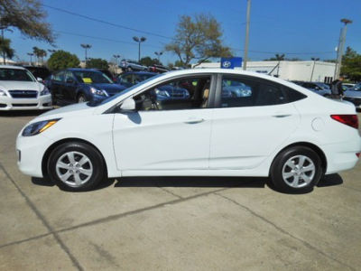 2012 Hyundai Accent  GLS