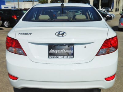 2012 Hyundai Accent  GLS
