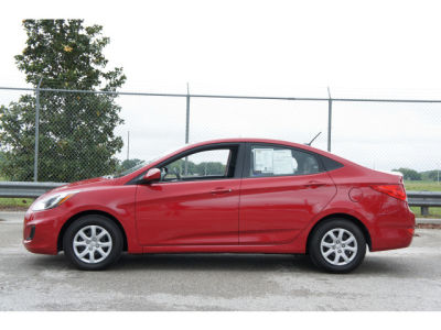 2012 Hyundai Accent GLS