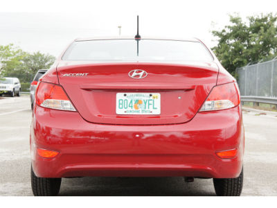 2012 Hyundai Accent GLS