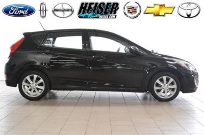 2012 Hyundai Accent  SE