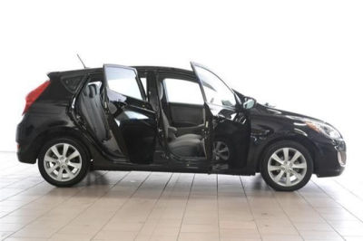 2012 Hyundai Accent SE