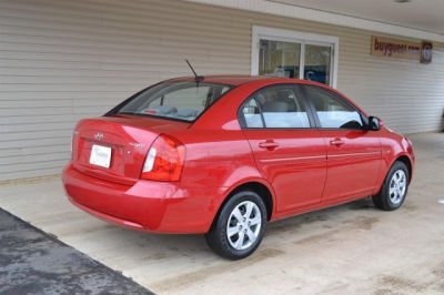 2011 Hyundai Accent  GLS